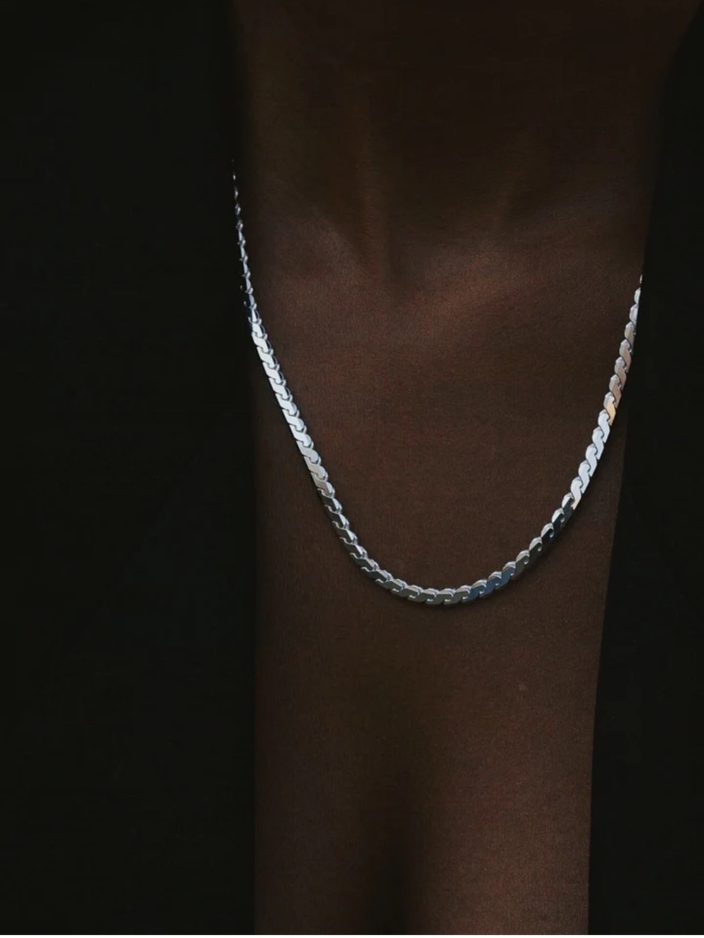 Loren Stewart Silver Flat "s" shaped links on the Serpentine Chain-CURRENT STYLE